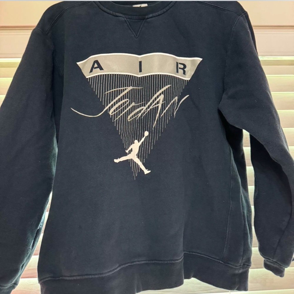 Nike Air Jordan Men's Black Sweater